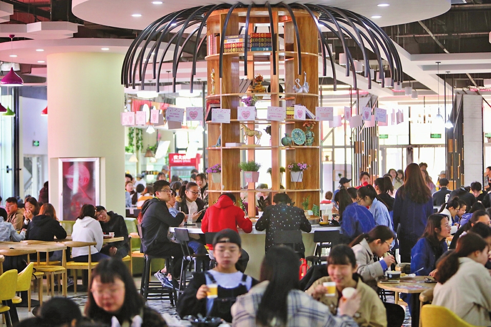 山财大4304名本科生搬入圣井校区 本科一二年级学生聚齐，结束“分居”，明水校区用途将和当地协商