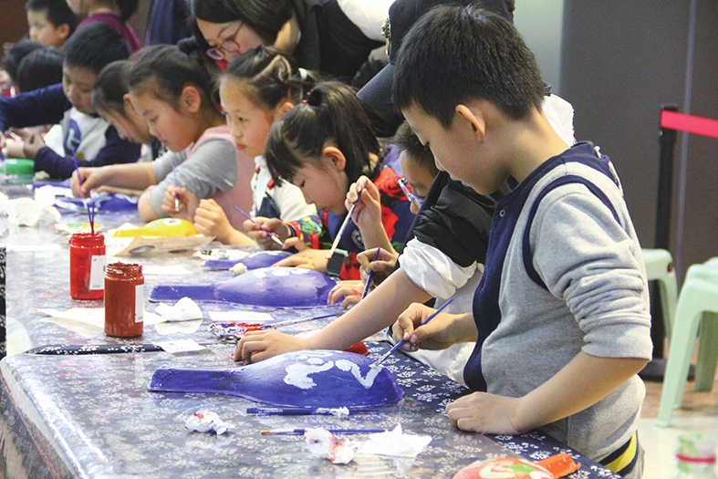 济南时报小记者研学团春日启航 探故都、敬烈士、寻手艺……最好的课堂在路上