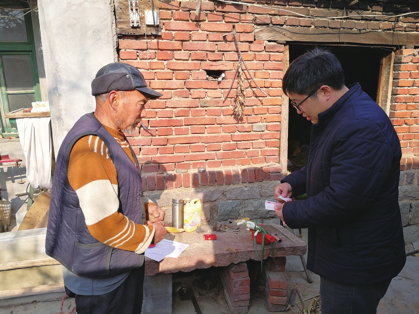 南部山区柳埠街道小槲疃村第一书记颜敬人——只因做了这些，全村人为他点赞