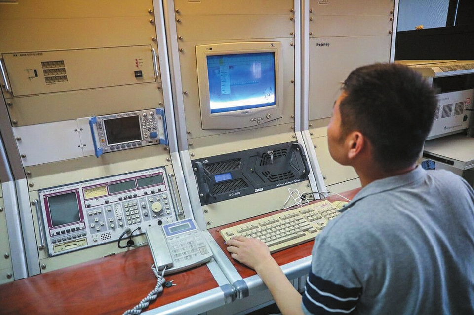 高考反弊密战 解码高考作弊电子战中的“听风者”