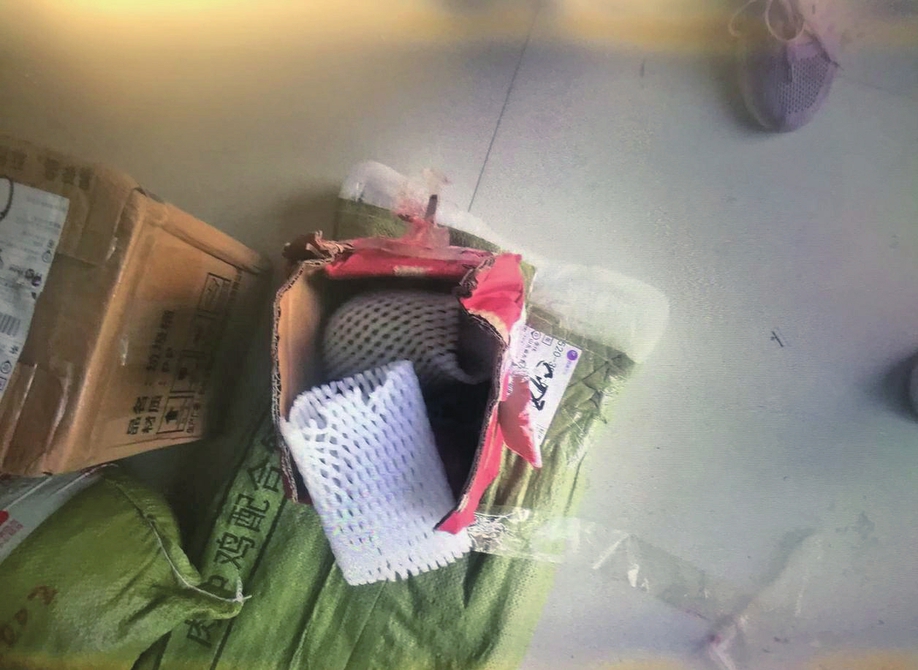  一场快递员与客户的“论战”