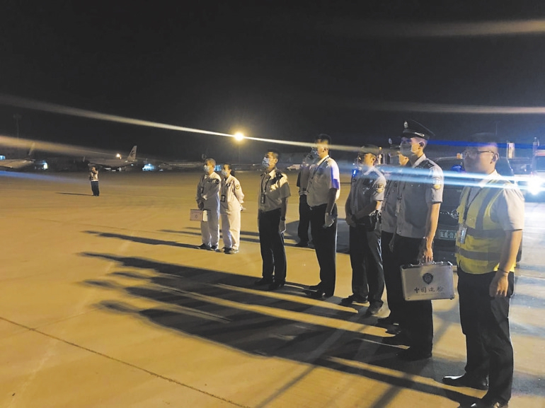 紧急速降！万米高空旅客肺出血 俄罗斯客机备降济南