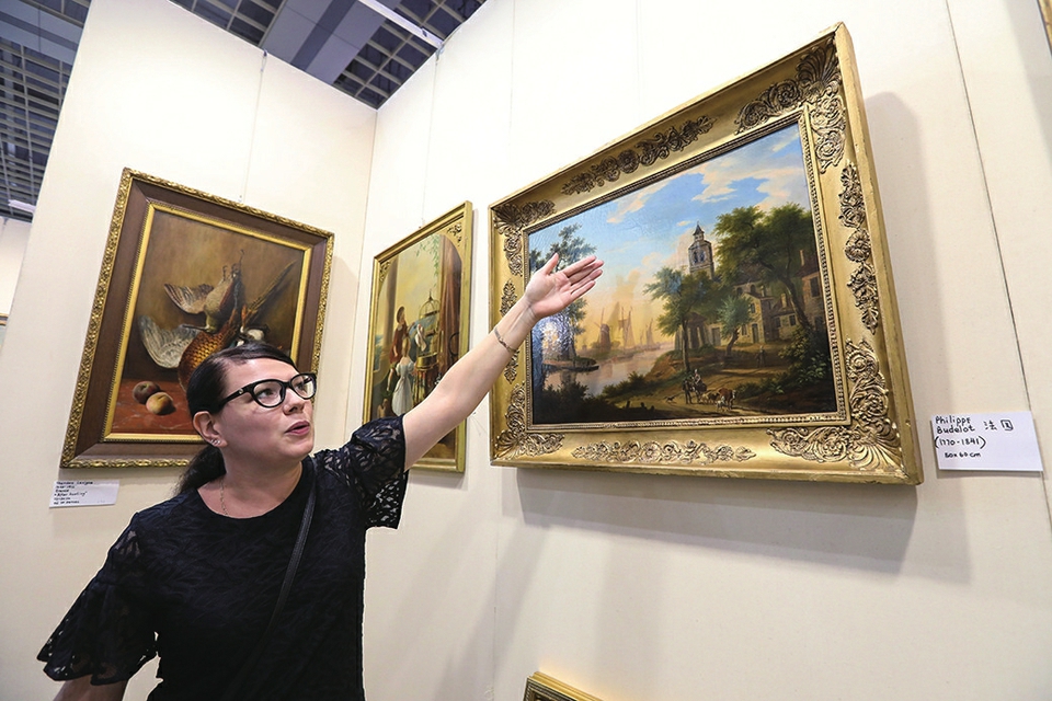 记者深度体验艺博会 有人看得两眼放光，有人买到钱包光光