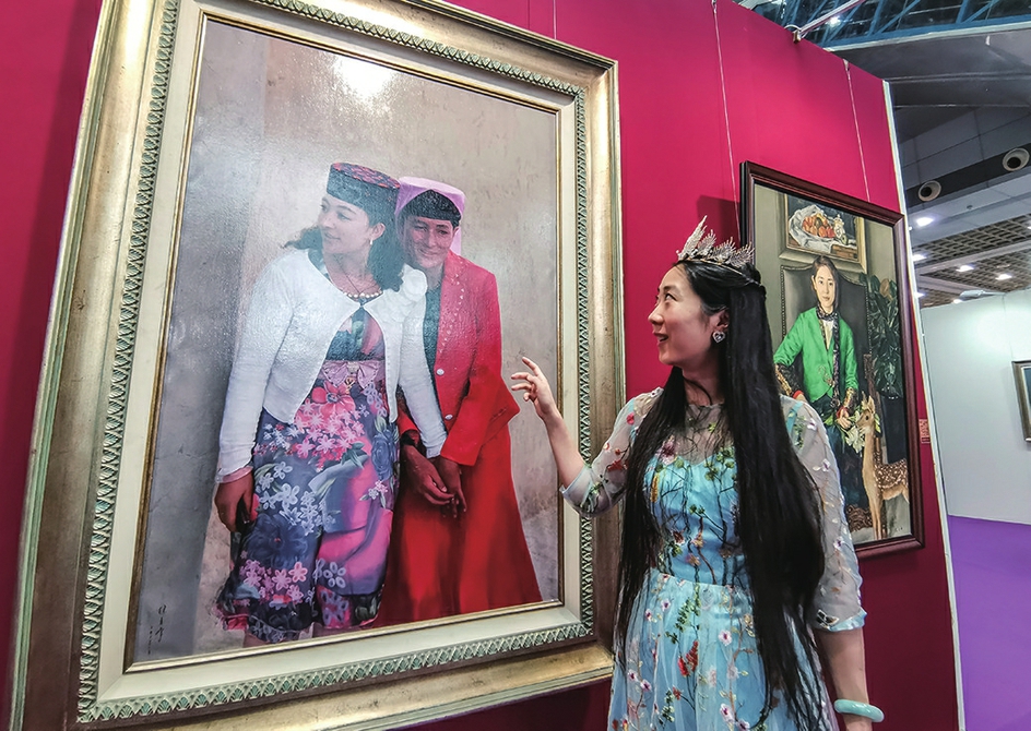 记者深度体验艺博会 有人看得两眼放光，有人买到钱包光光