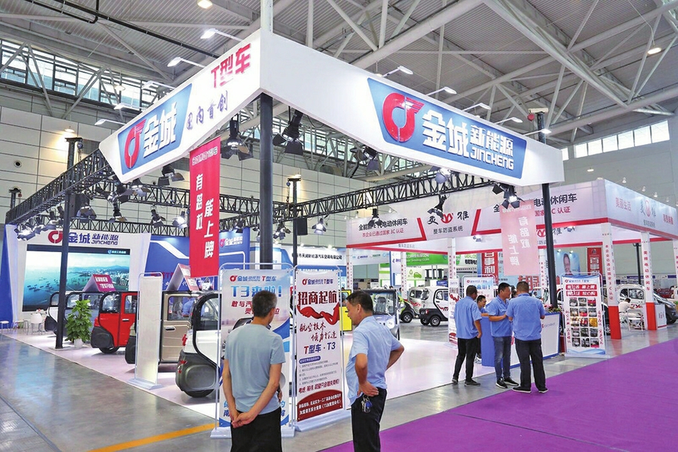 “济南展台”已成全国气候 透过第14届中国（济南）新能源汽车展览会看“风向”