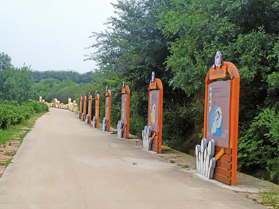 孔村镇“三三”综合体规划打通乡村振兴之路，七彩谷食用菌基地一期已完工 鸡腿菇体验园让群众“腰包鼓起来”