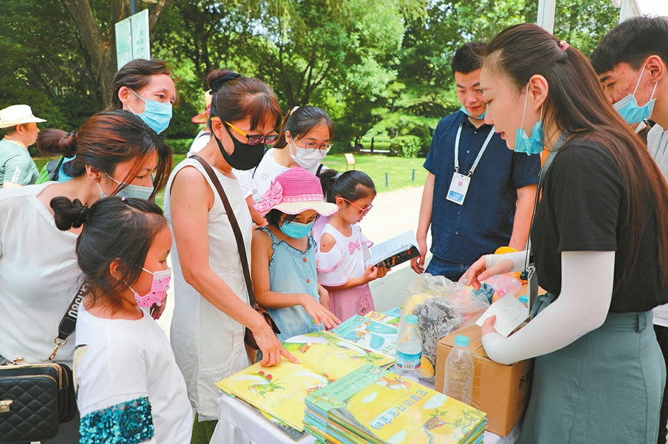 超然楼广场千余种非遗产品争艳 济南非遗购物节上线，19日前还可在线领取定向优惠券