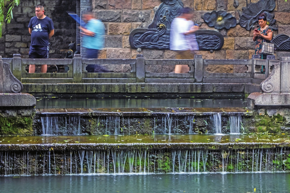 泉水复苏护城河畔又闻“琵琶声”