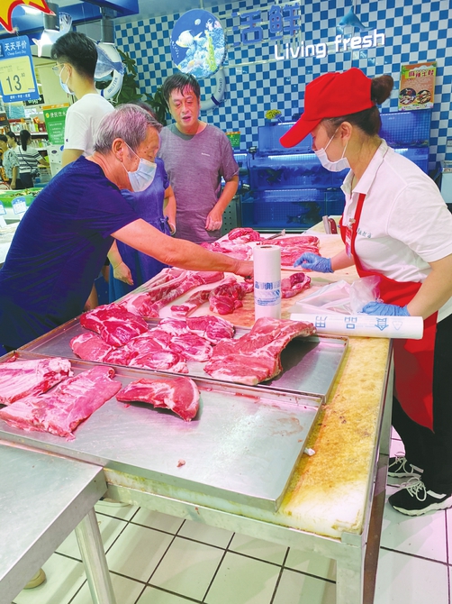 “小鲜肉”身价走高，餐馆：“高攀不起” 猪肉价格上涨明显，冻肉价更低，有餐馆做菜开始混用冻肉和鲜肉