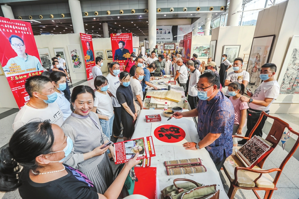 第八届济南艺术品博览会正式落下帷幕 济南人的生活与艺术关系更紧密了