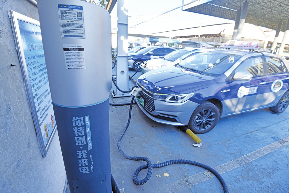 济南新能源汽车充电桩“地图”有望明年上线:最近的充电桩在哪儿，车主一查便知