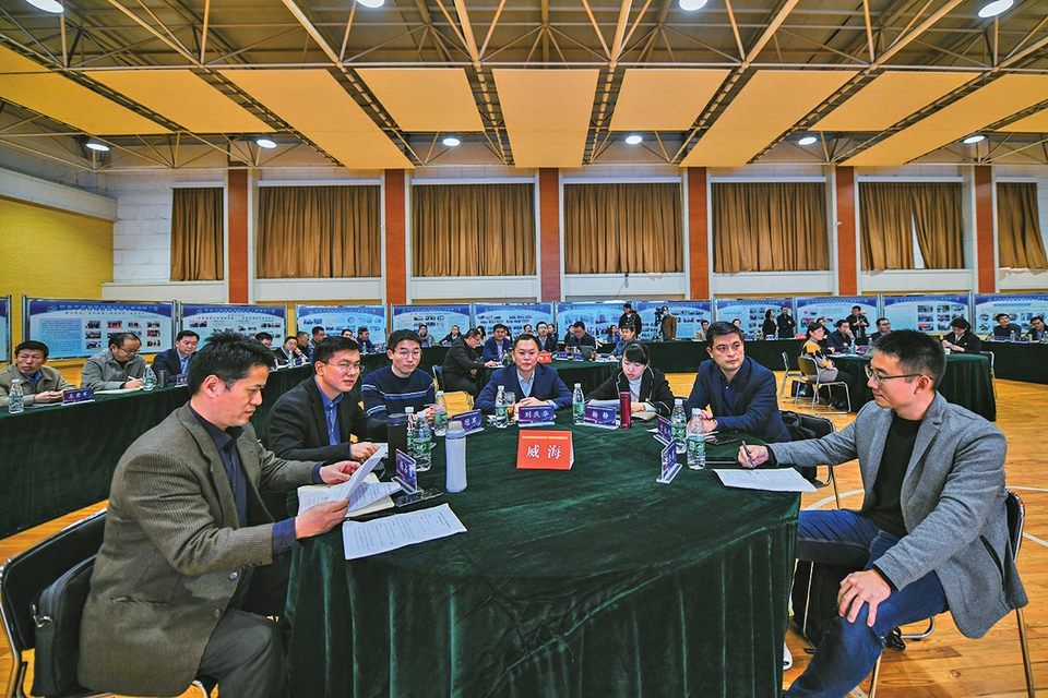 一张“圆桌”连接起60个研修成果 走访15所学校，济南市教育局首期优秀年轻干部培训班的“答辩”来了