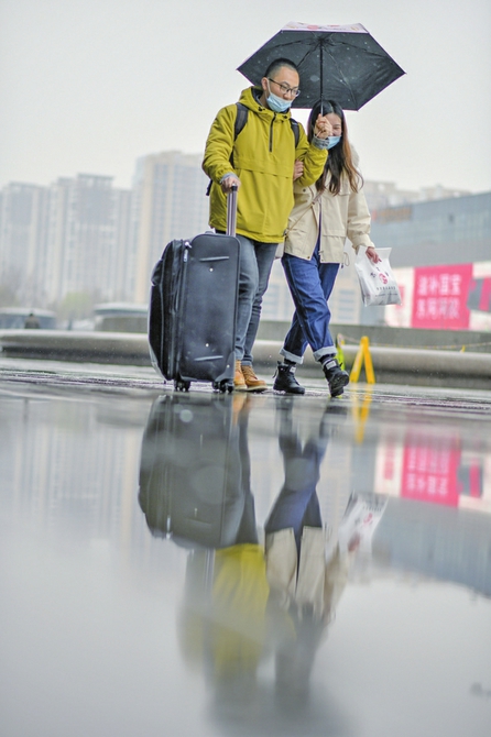明天最低气温-7℃,周五气温冲上19℃后再“跳水” 3月雪雨开场,气温继续坐“过山车”