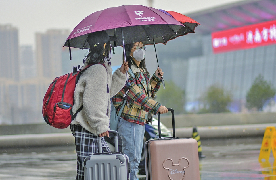 明天最低气温-7℃,周五气温冲上19℃后再“跳水” 3月雪雨开场,气温继续坐“过山车”